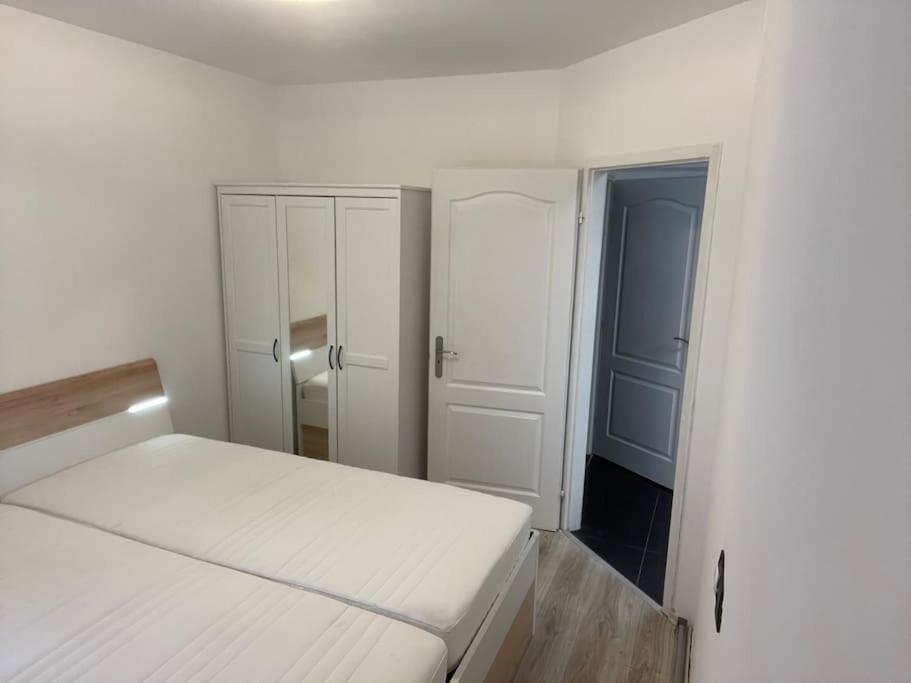 Apartment In Wien Mariahilferstrasse/Schwendermarkt Luaran gambar