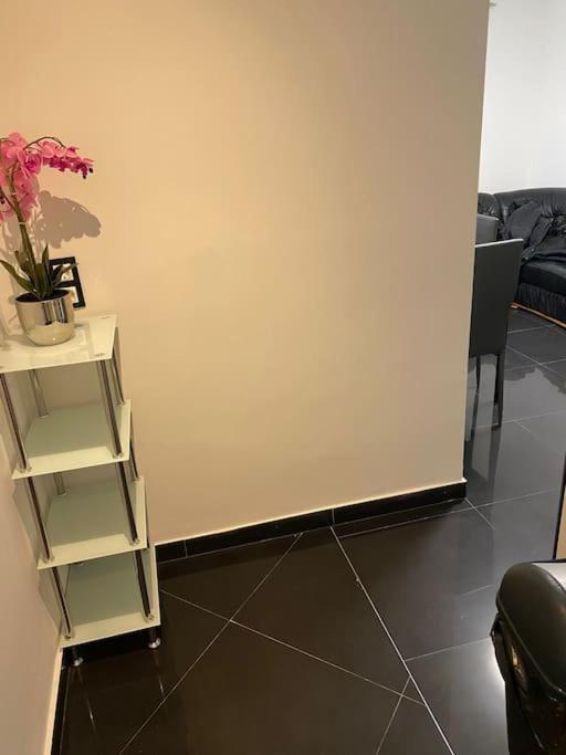Apartment In Wien Mariahilferstrasse/Schwendermarkt Luaran gambar